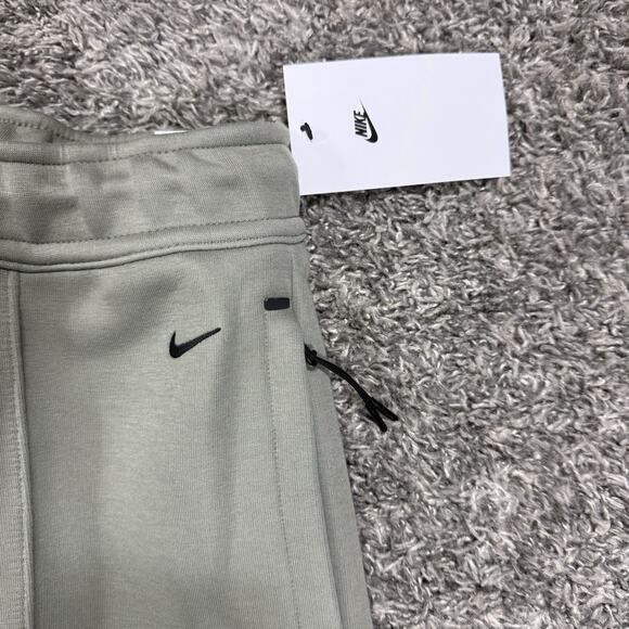 Nike Tech Fleece Wide Leg Pants Straight Leg Stacked Green HJ0695-320 Size M - Picture 2 of 10